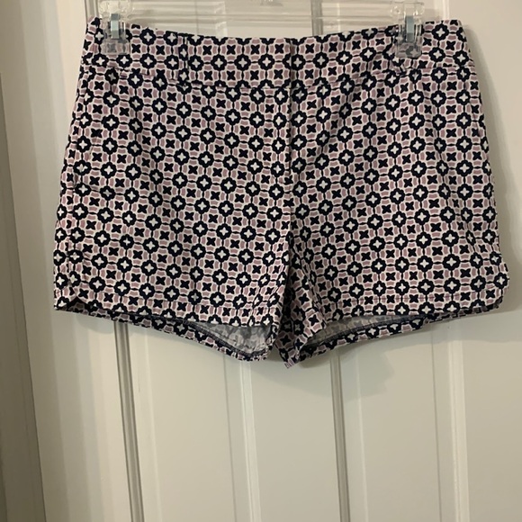 Loft Rivera 4” short size 8 lavender and navy preppy - Picture 1 of 7